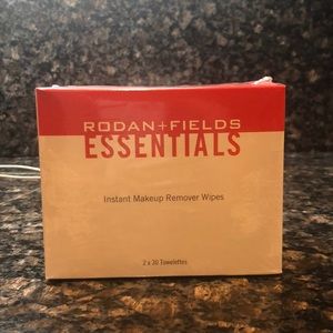 NWT Rodan + Fields Makeup Remover Wipes